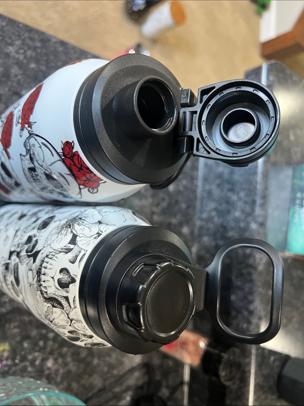Skull Hydrapeak Water Bottles - Picture 2 of 2